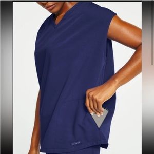 Jaanuu 2-Pocket Cap Sleeve Scrub Top